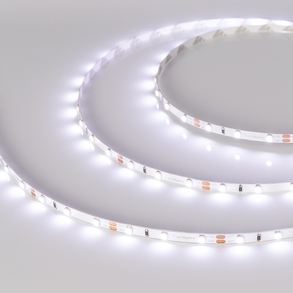 Светодиодная лента RT-A60-5mm 12V Cool 15K (4.8 W/m, IP20, 2835, 5m) (Arlight, 4.8 Вт/м, IP20) Lednikoff