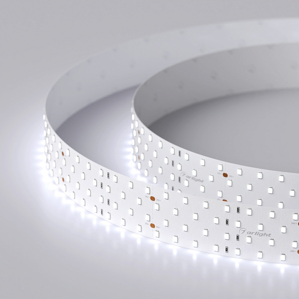Светодиодная лента RT 2-2500 24V Cool 8K 4x2 (2835, 700 LED, LUX) (Arlight, 30 Вт/м, IP20) Lednikoff